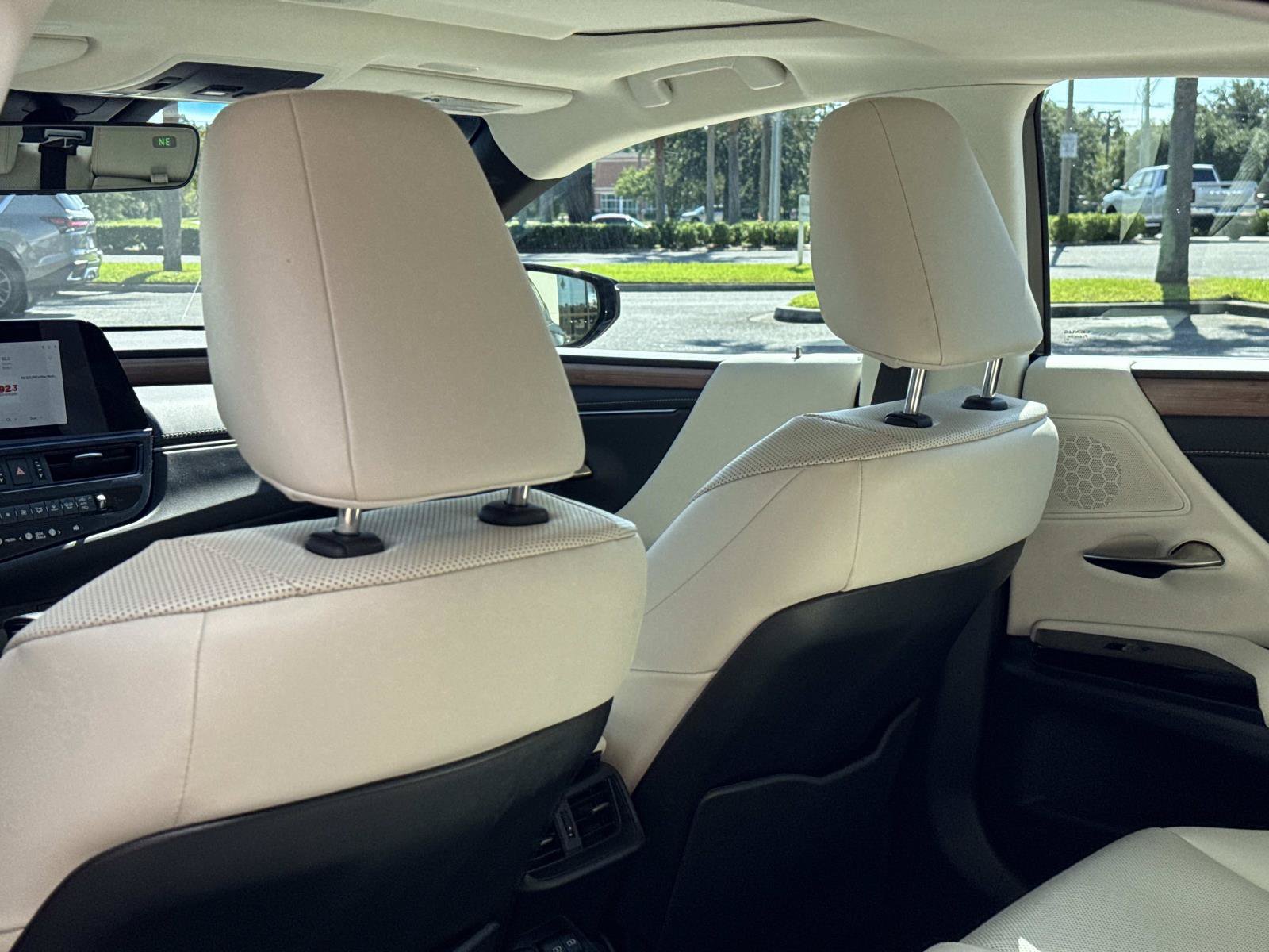 Certified 2025 Lexus ES 350 w/ Premium Package FWD image 20