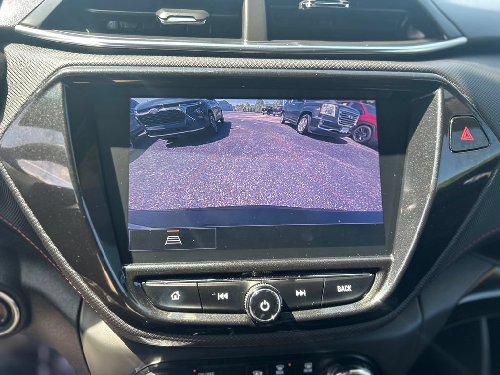 Used 2023 Chevrolet TrailBlazer RS w/ Sun and Liftgate Package FWD image 14