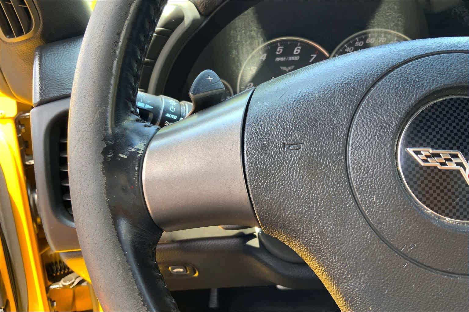 Used 2006 Chevrolet Corvette Coupe RWD image 18