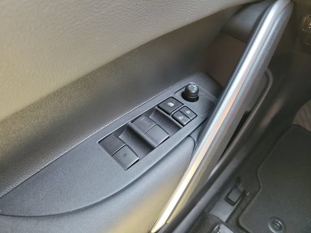 Used 2023 Toyota Corolla Cross XLE w/ Convenience Package FWD image 25