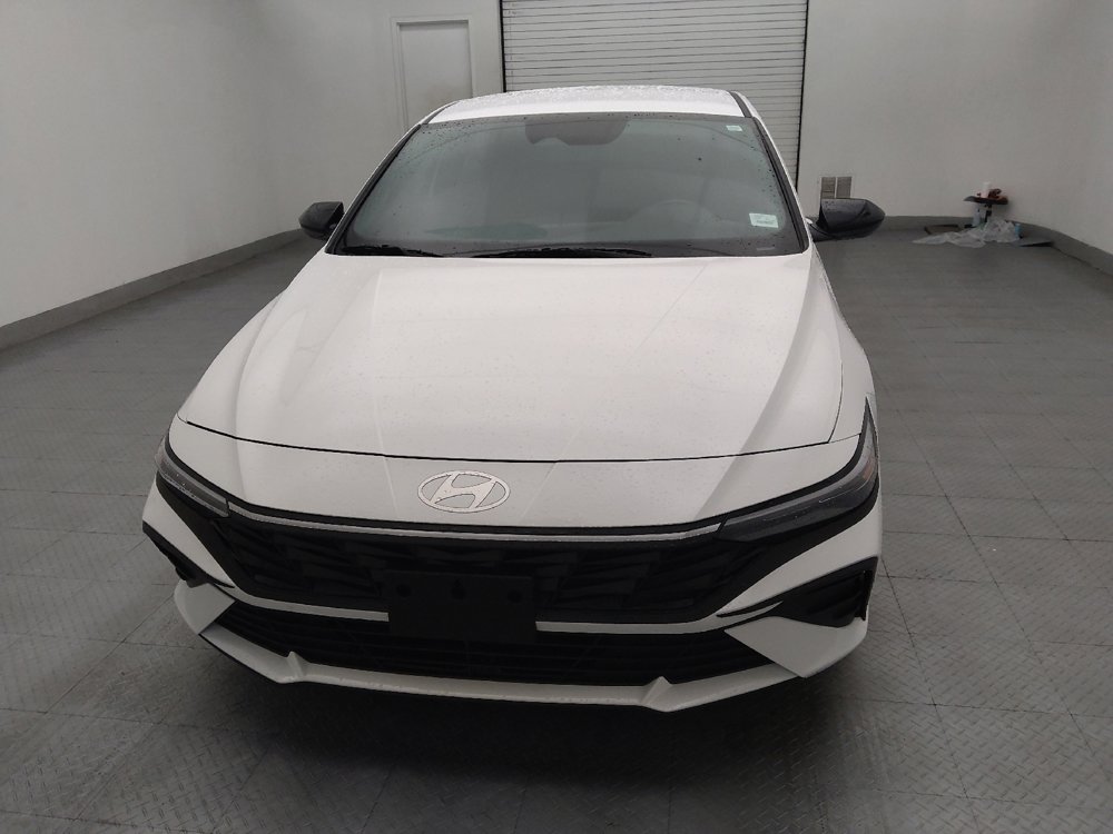 Used 2025 Hyundai Elantra Sport FWD image 15