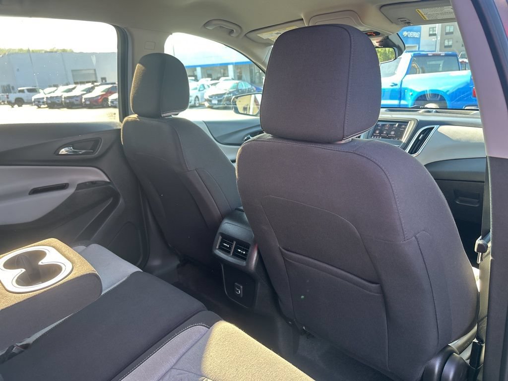 Used 2022 Chevrolet Equinox LS AWD/4WD image 44