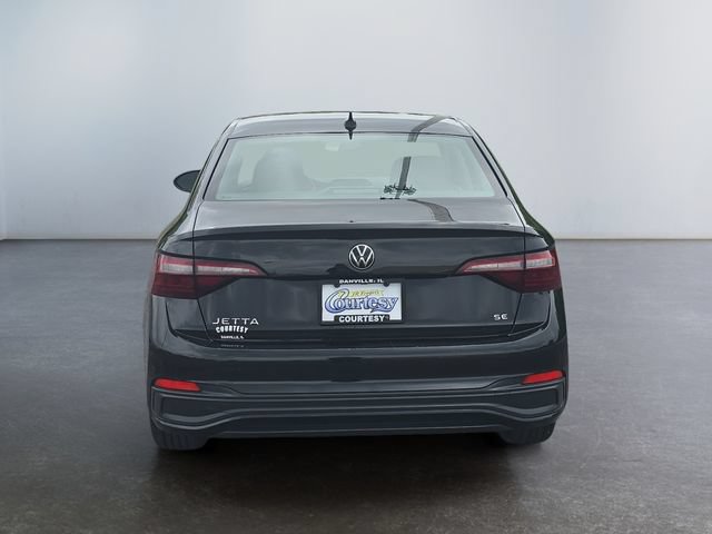 Used 2024 Volkswagen Jetta SE FWD image 4