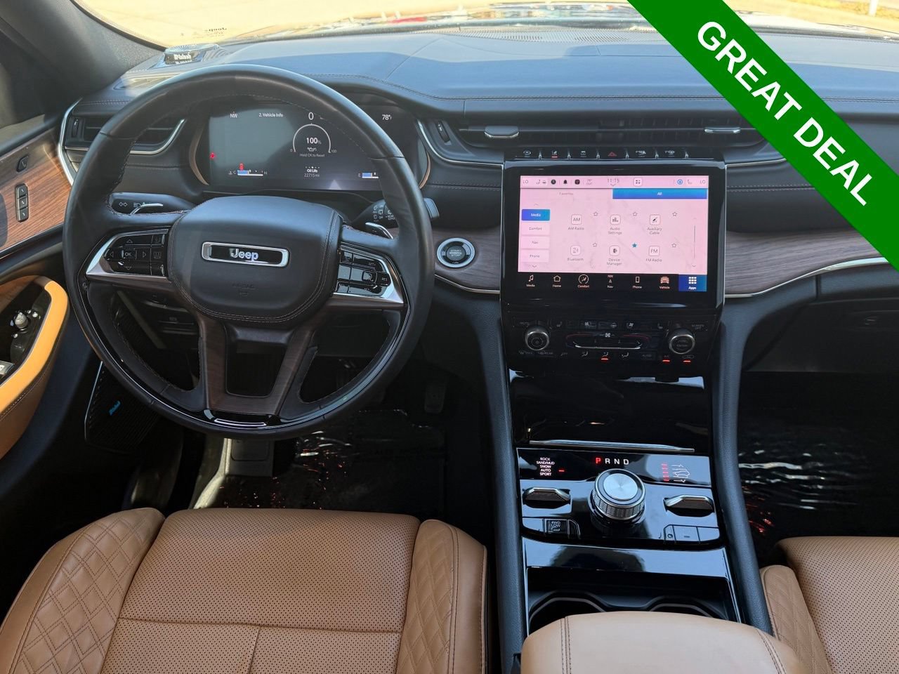 Used 2023 Jeep Grand Cherokee Summit w/ Luxury Tech Group V AWD/4WD image 13