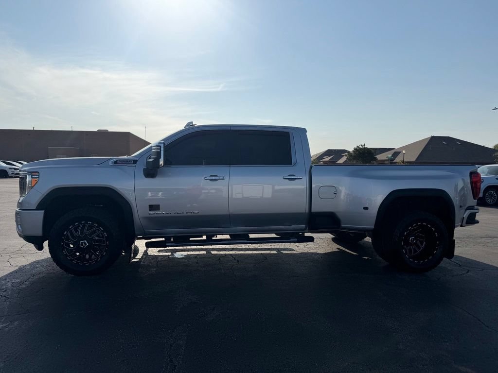 Used 2021 GMC Sierra 3500 Denali w/ Denali Ultimate Package AWD/4WD image 11