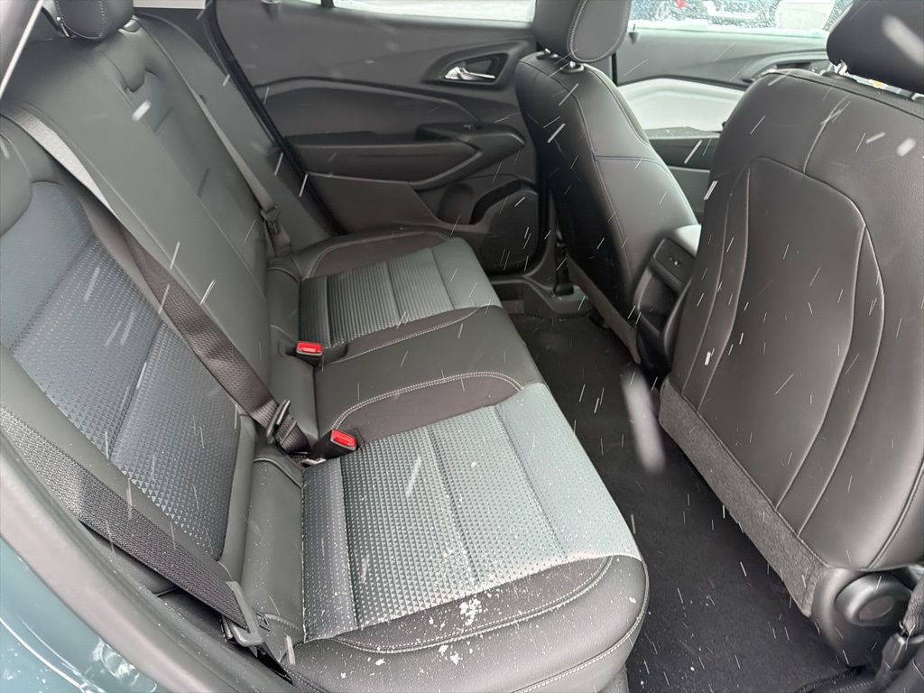 New 2026 Chevrolet Trax LT w/ Sunroof Package FWD image 28