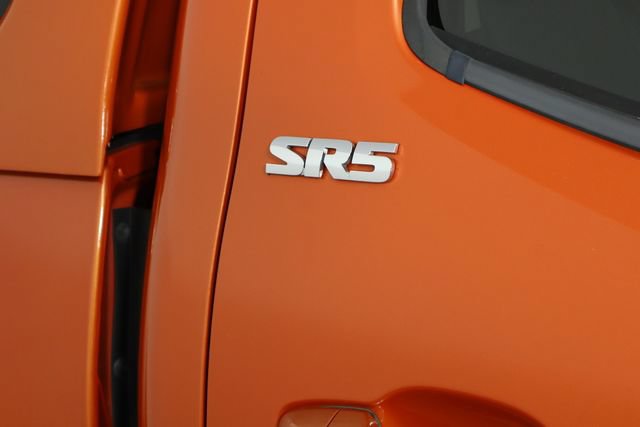 Used 2018 Toyota Tacoma SR5 RWD image 38