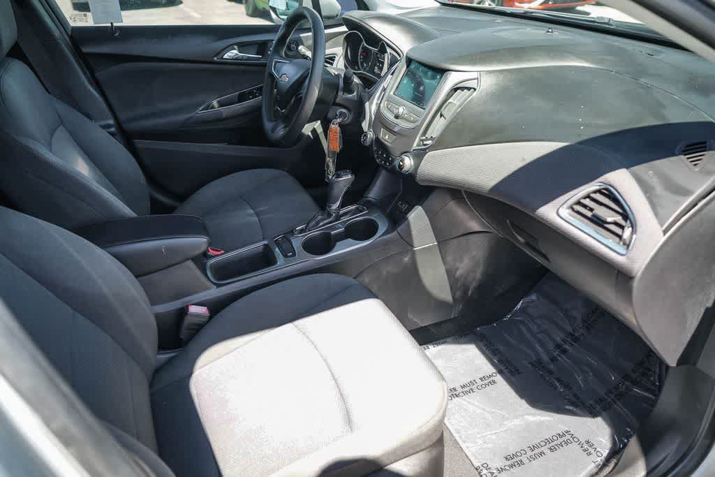 Used 2019 Chevrolet Cruze LS FWD image 15