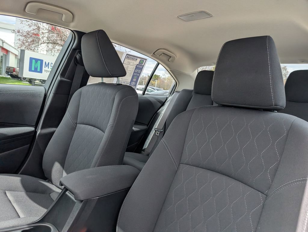 Used 2023 Toyota Corolla LE w/ Carpet Mat Package (TMS) FWD image 17