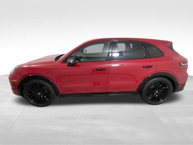 Used 2025 Porsche Cayenne GTS image 2