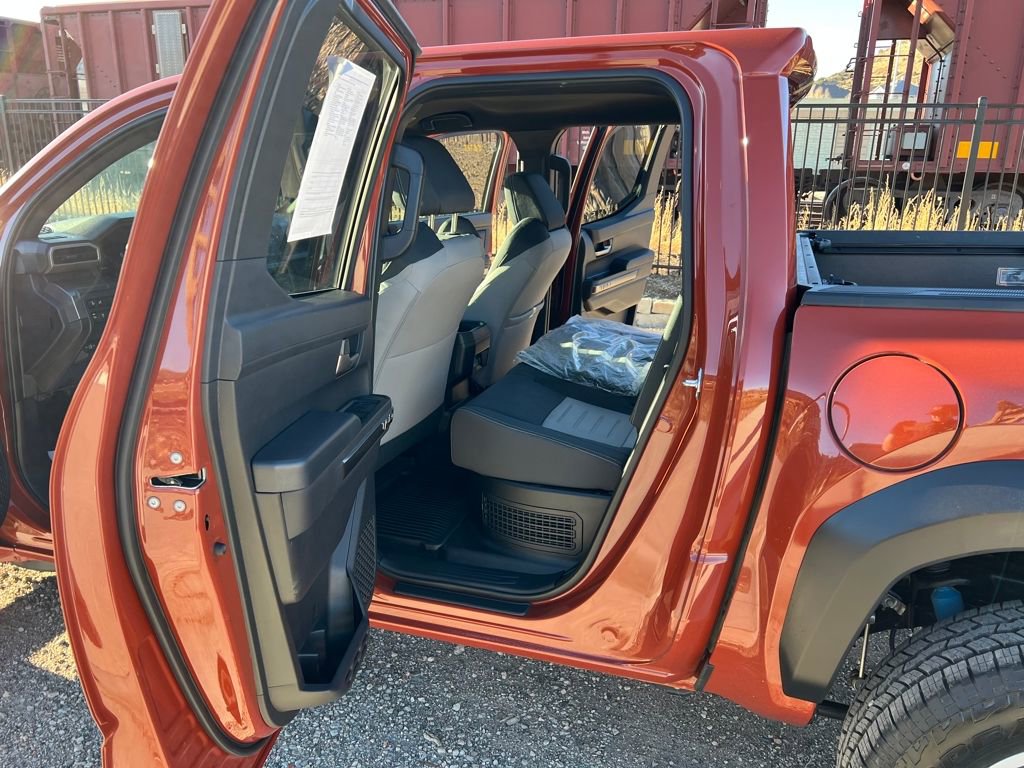 Used 2025 Toyota Tacoma TRD Off-Road image 8