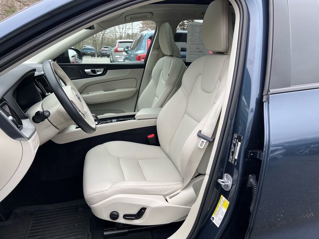 Certified 2024 Volvo XC60 B5 Plus w/ Climate Package AWD/4WD image 11