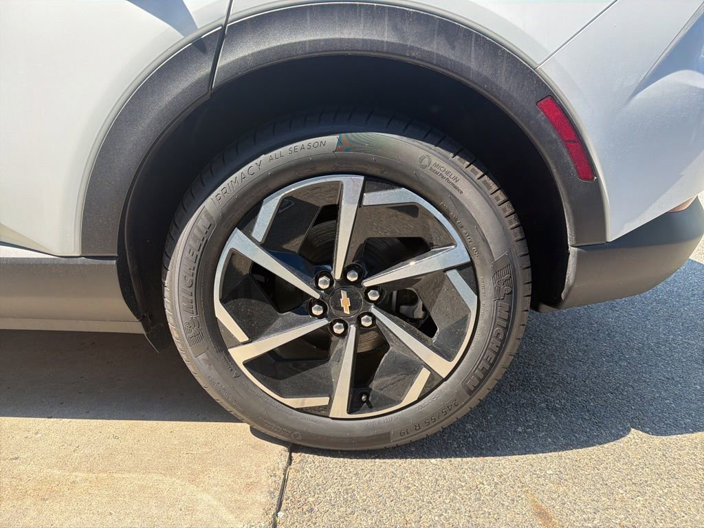 New 2026 Chevrolet Equinox EV LT FWD image 26