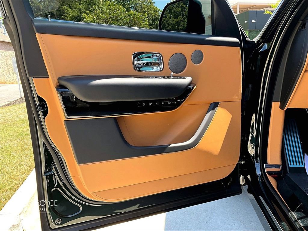 Certified 2026 Rolls-Royce Cullinan AWD/4WD image 20