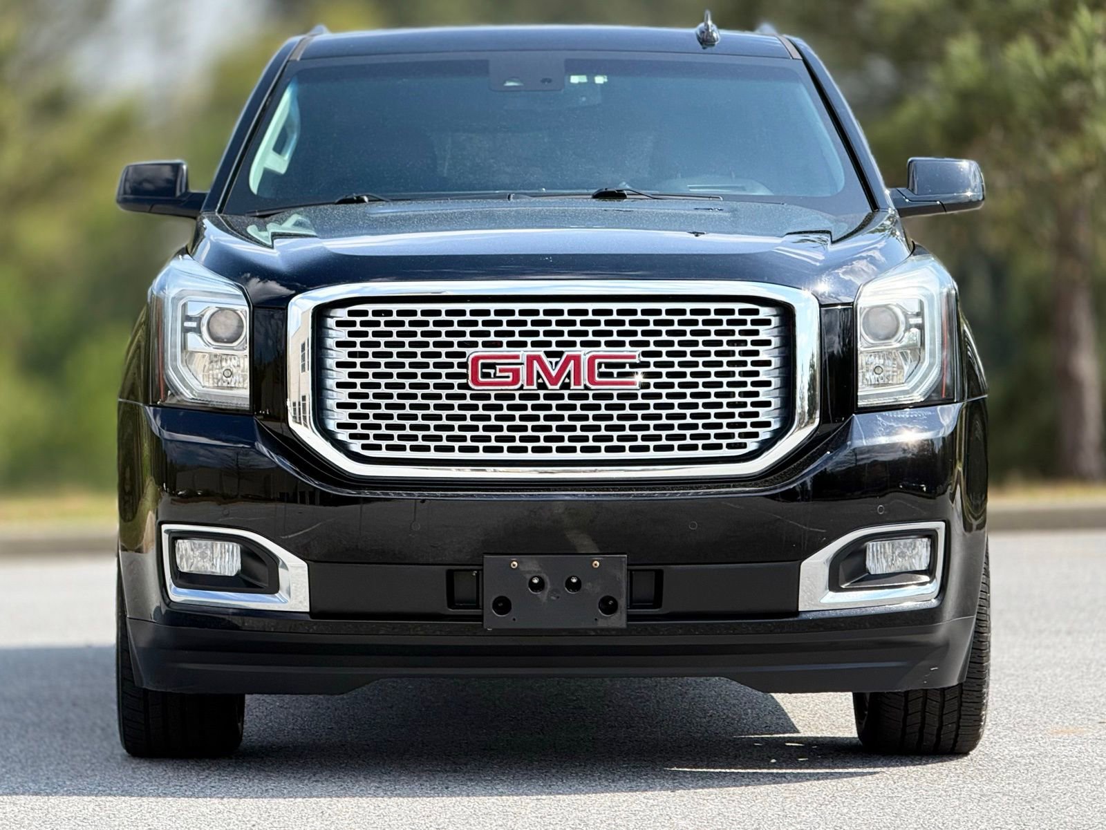 Used 2017 GMC Yukon XL Denali w/ Open Road Package image 3