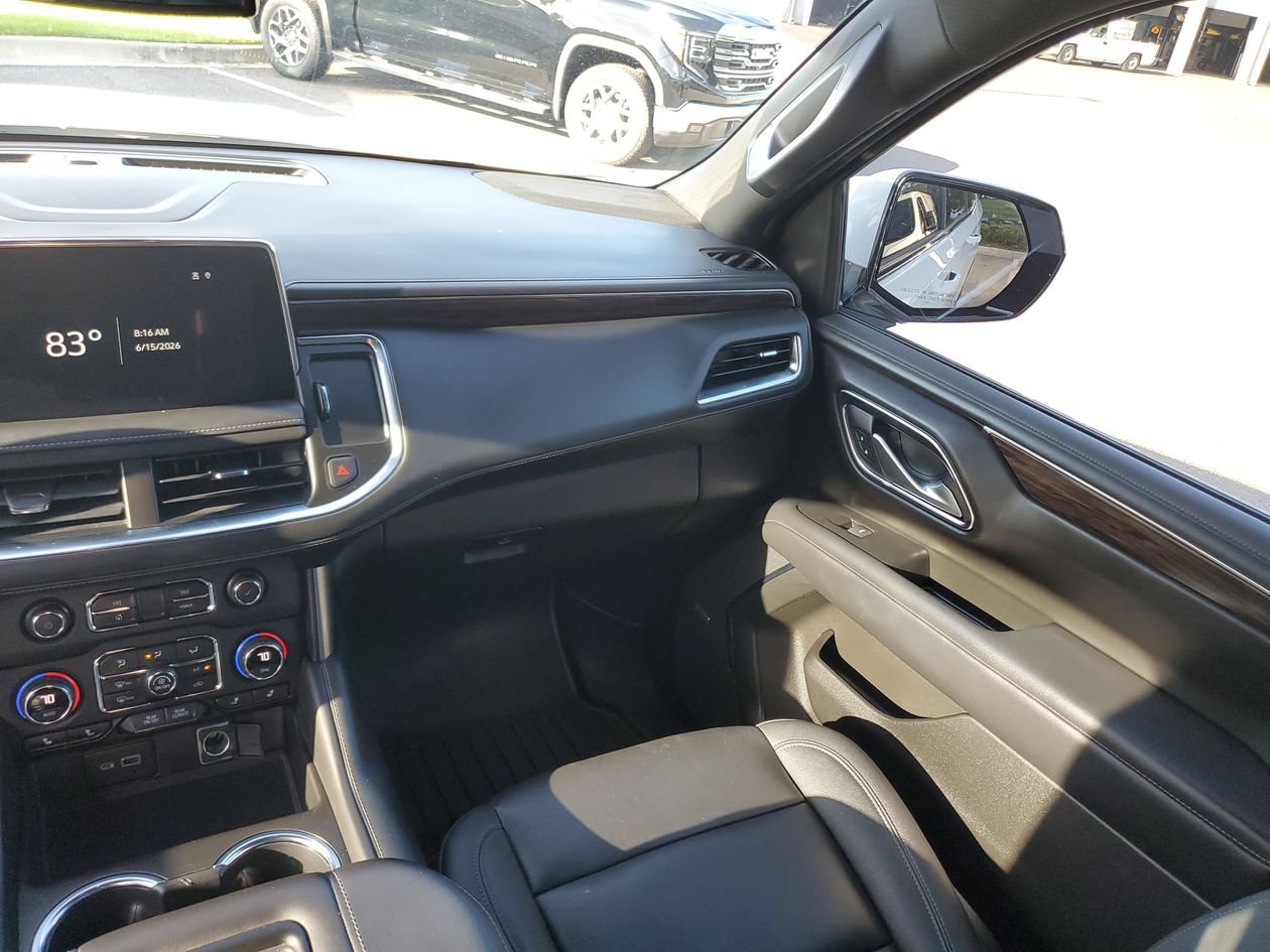 Used 2022 Chevrolet Tahoe Z71 w/ Luxury Package AWD/4WD image 12