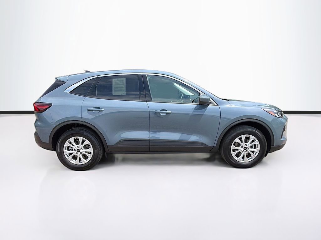 Used 2024 Ford Escape Active w/ Tech Pack #2 AWD/4WD image 4