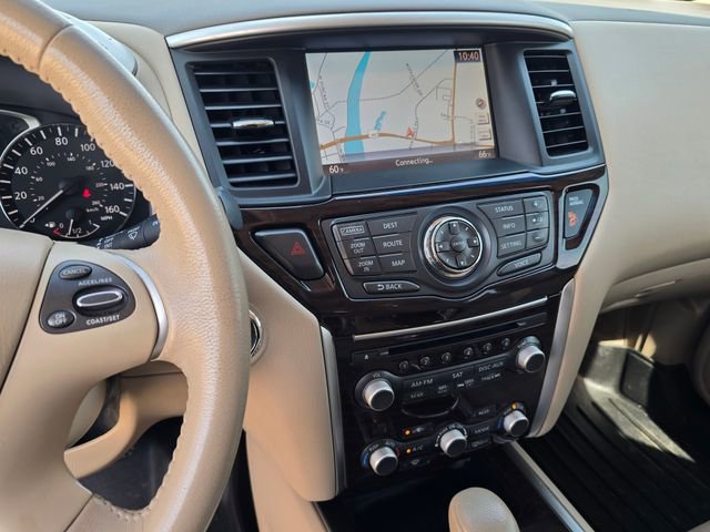 Used 2014 Nissan Pathfinder Platinum w/ Platinum Premium Package FWD image 24