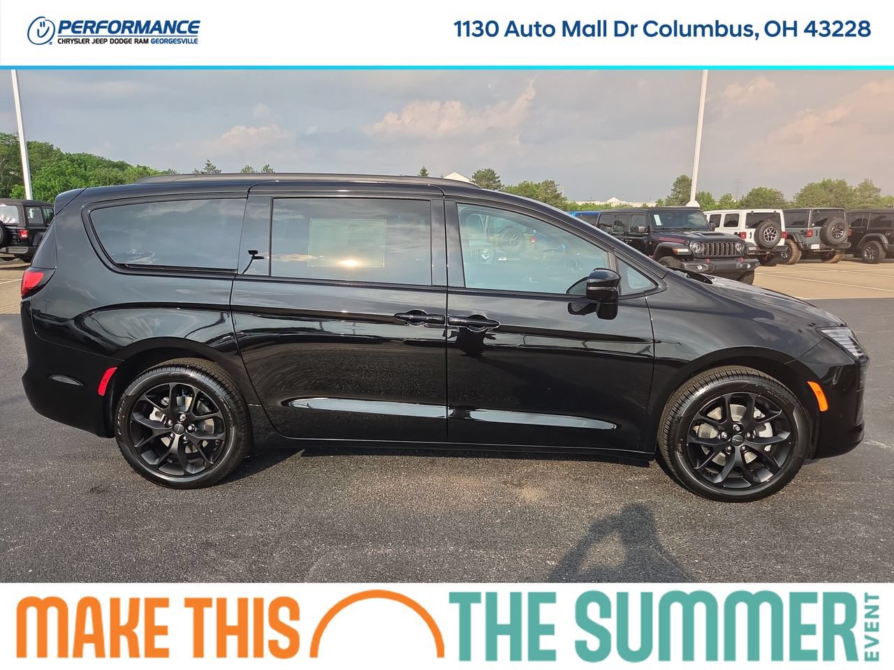 New 2027 Chrysler Pacifica Limited w/ S Appearance Package AWD/4WD image 8