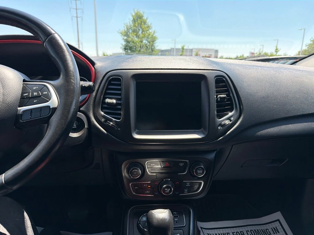 Used 2019 Jeep Compass Trailhawk w/ Leather Interior Group AWD/4WD image 29
