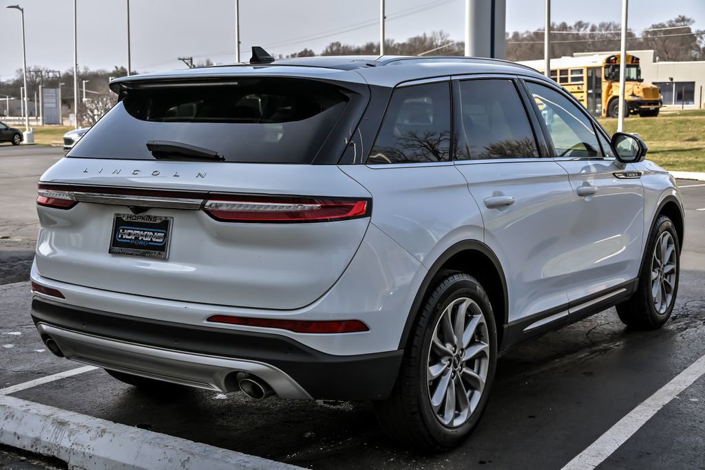 Used 2022 Lincoln Corsair AWD w/ Premium Package image 8