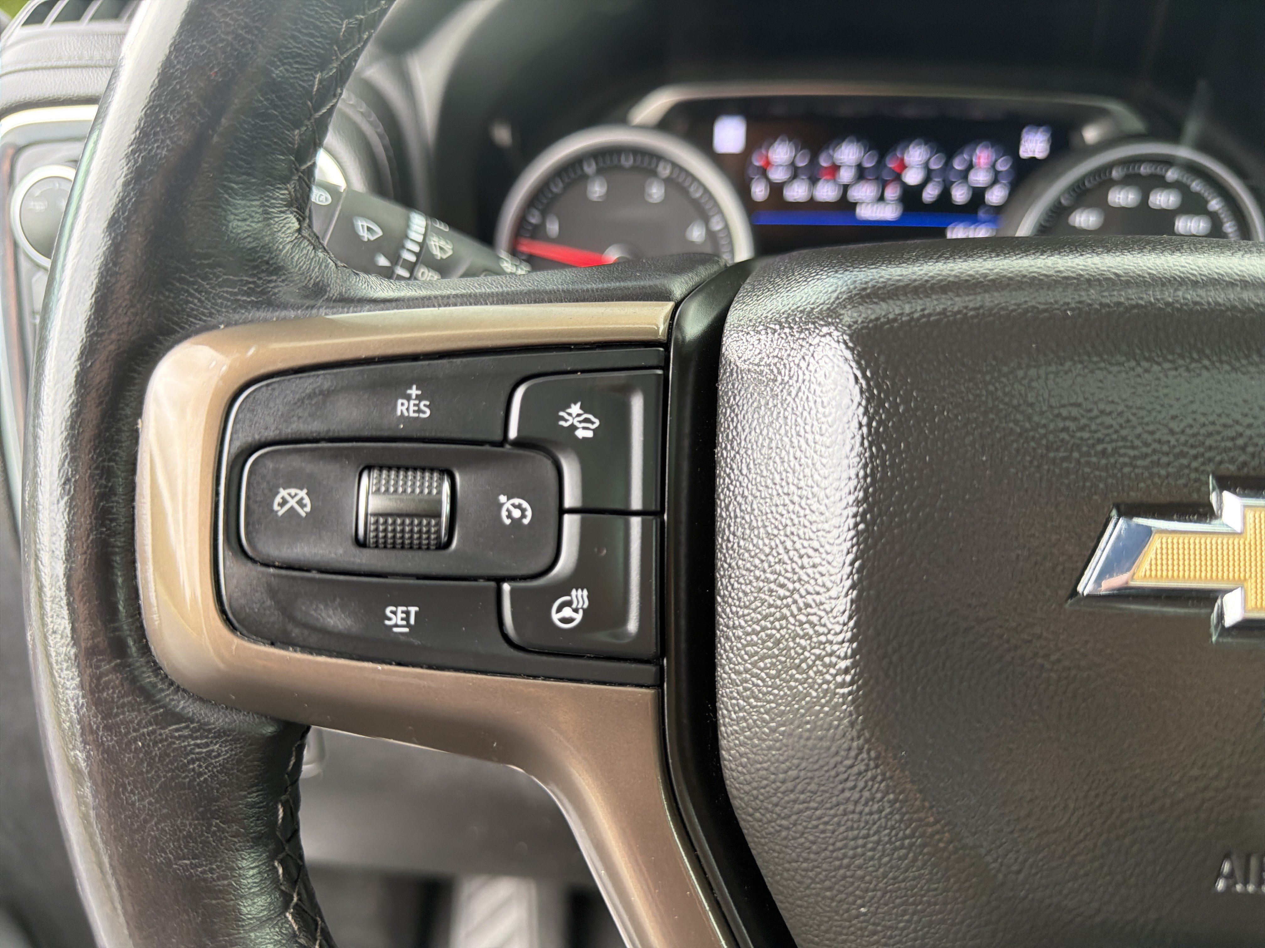 Used 2022 Chevrolet Silverado 3500 High Country w/ Z71 Off-Road Package AWD/4WD image 33