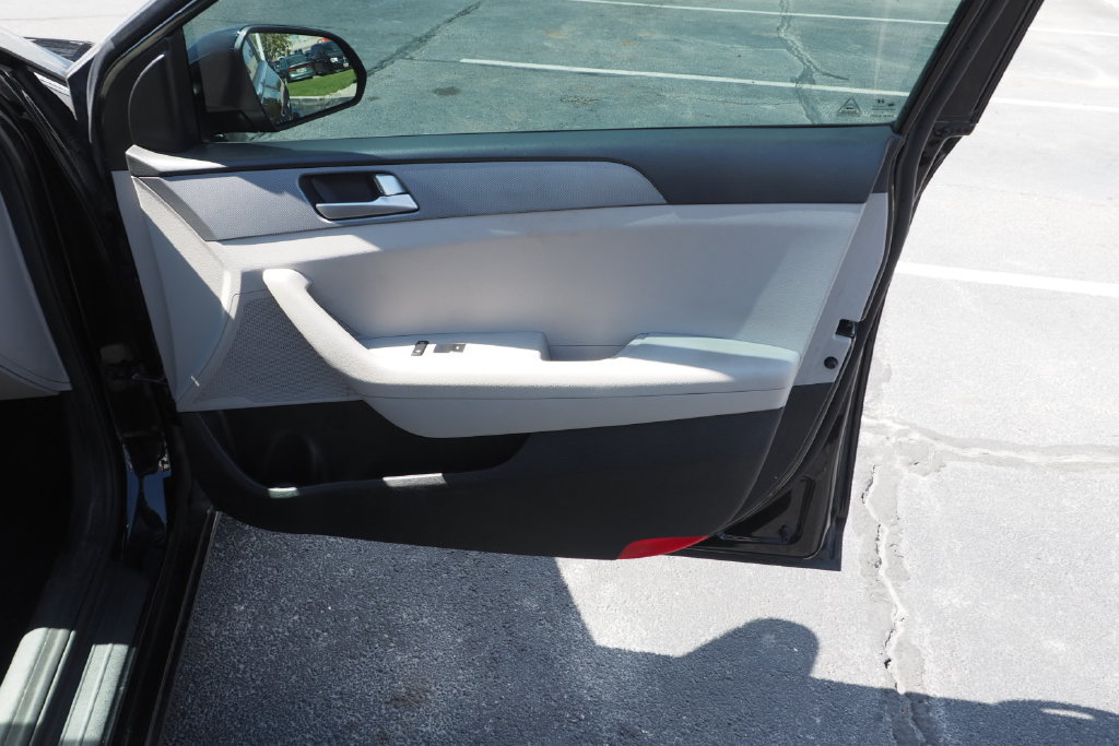 Used 2017 Hyundai Sonata SE FWD image 19