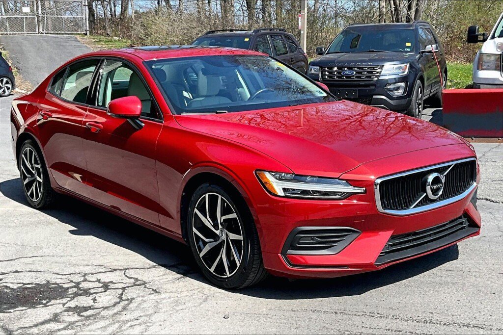 Used 2019 Volvo S60 T6 Momentum image 19