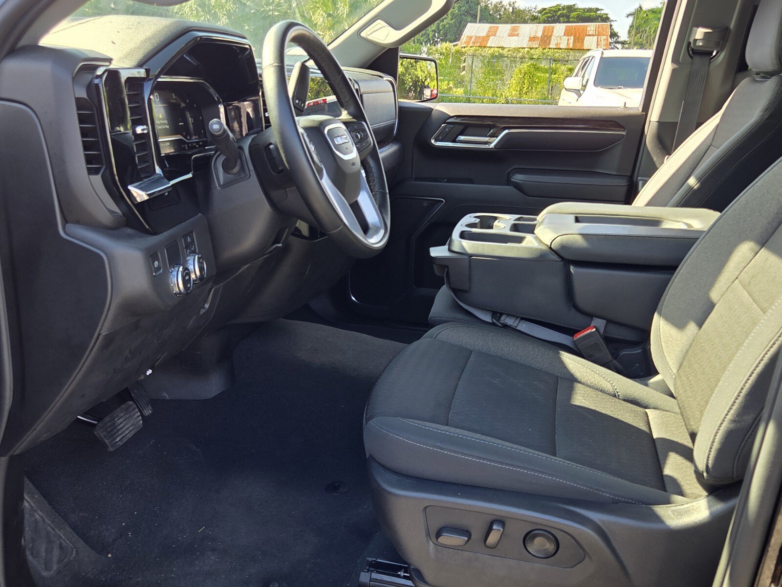 Certified 2024 GMC Sierra 1500 Elevation RWD image 9