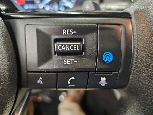 Used 2021 Nissan Rogue SV FWD image 14