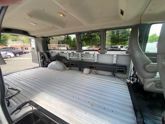 Used 2016 Chevrolet Express 3500 LS RWD image 11