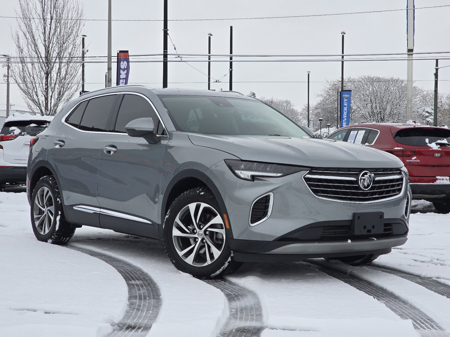 Used 2023 Buick Envision Essence image 2