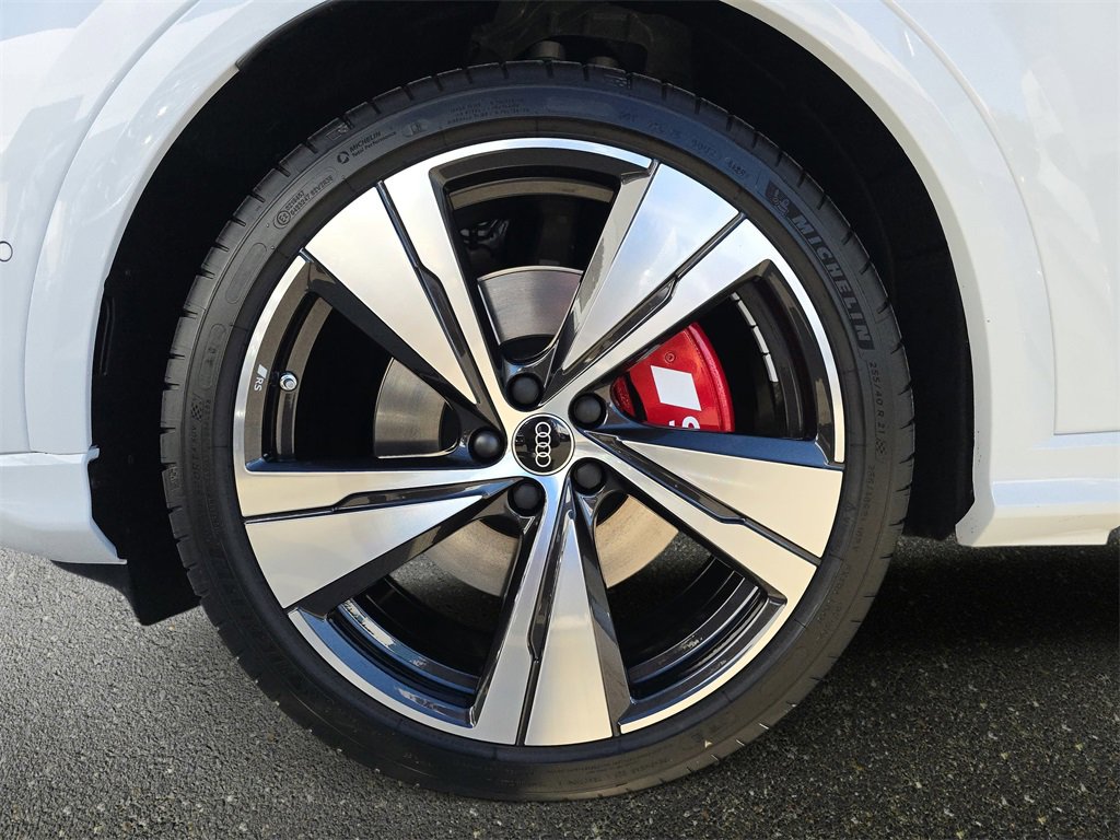 New 2025 Audi SQ5 Prestige image 33