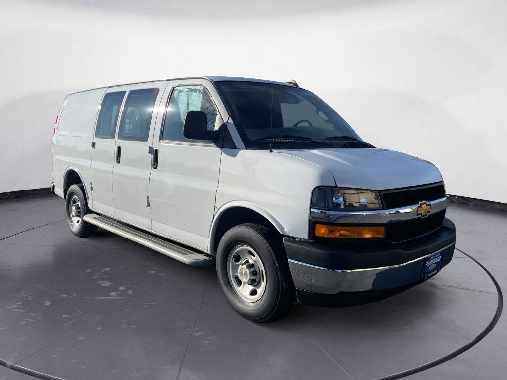 Used 2024 Chevrolet Express 2500 w/ Driver Convenience Package image 3