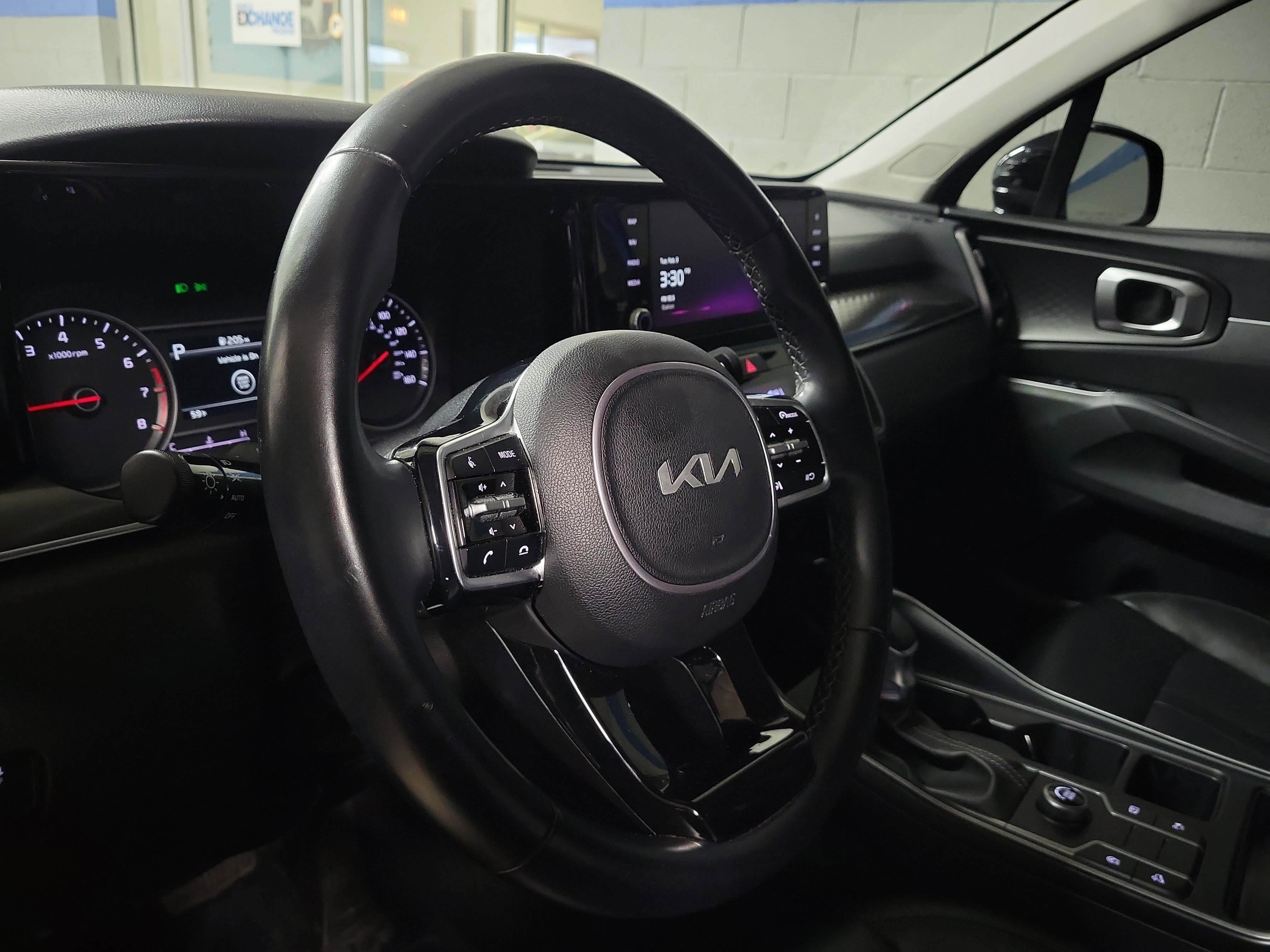 Used 2023 Kia Sorento S image 15