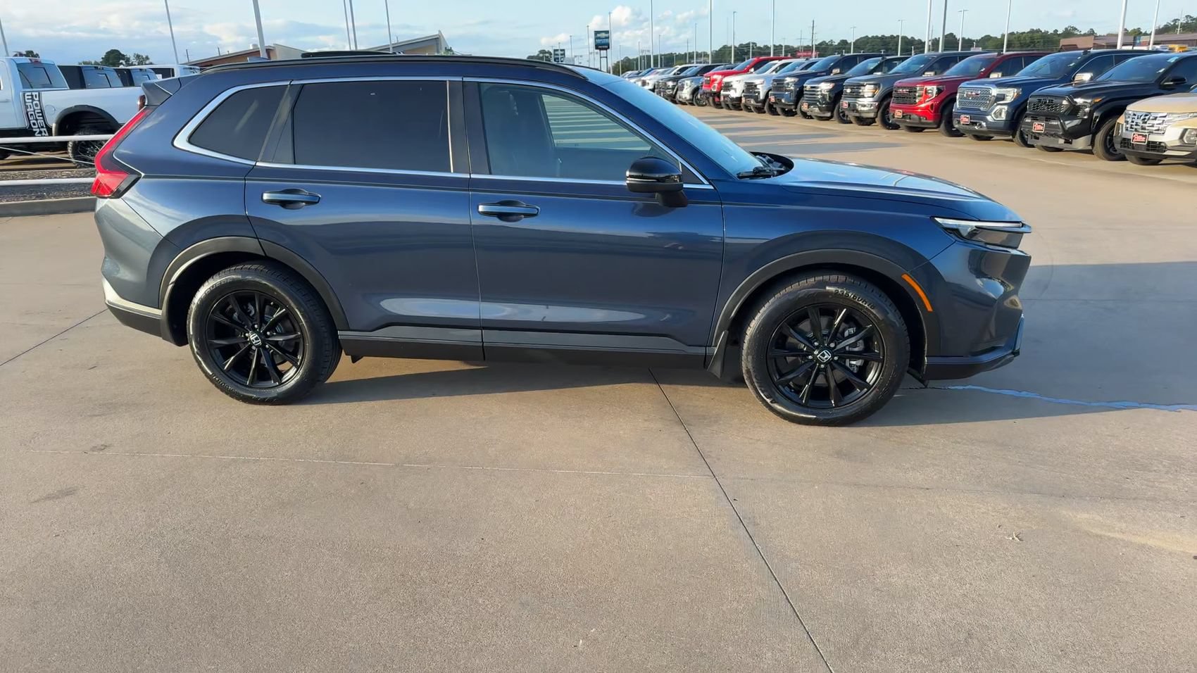 Used 2023 Honda CR-V Sport image 2