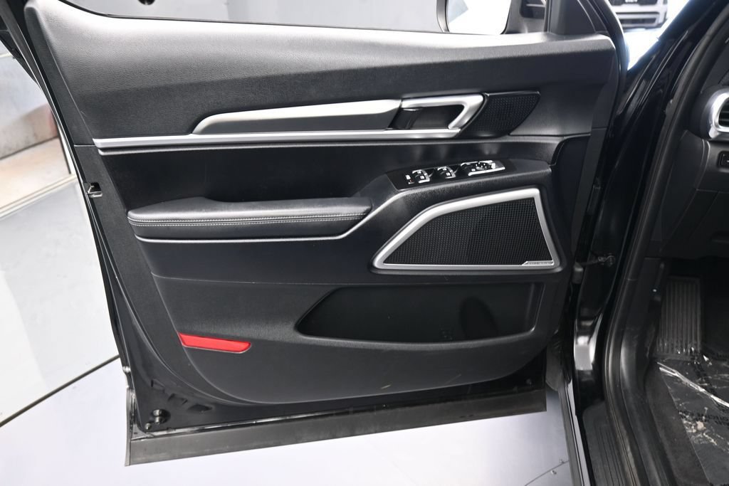 Used 2022 Kia Telluride LX FWD image 12
