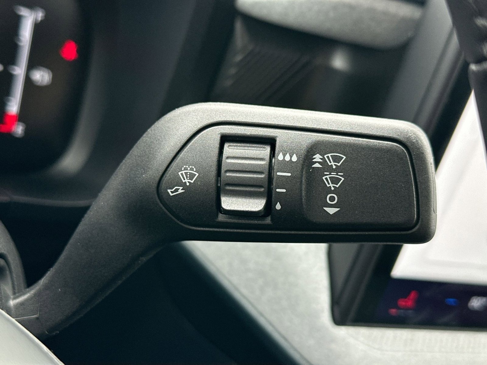 New 2026 Ford Maverick XLT w/ XLT Luxury Package image 28