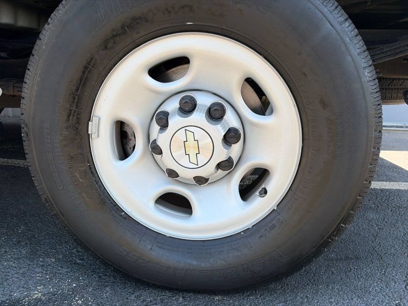Used 2023 Chevrolet Express 2500 w/ Driver Convenience Package RWD image 30