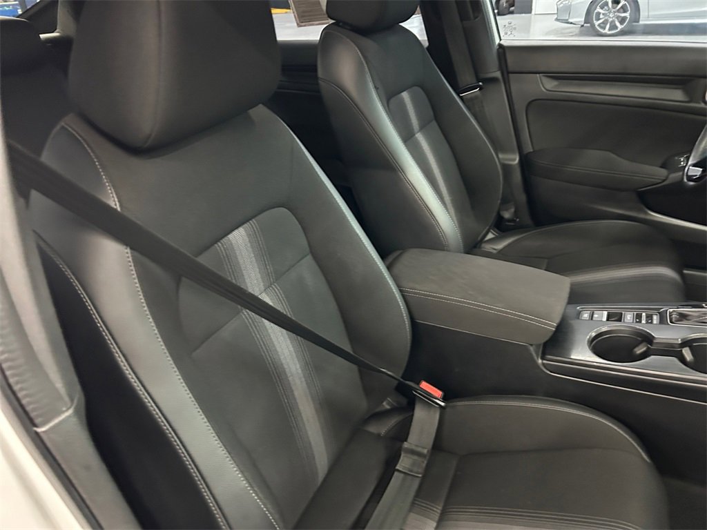Used 2023 Honda Civic Sport image 17