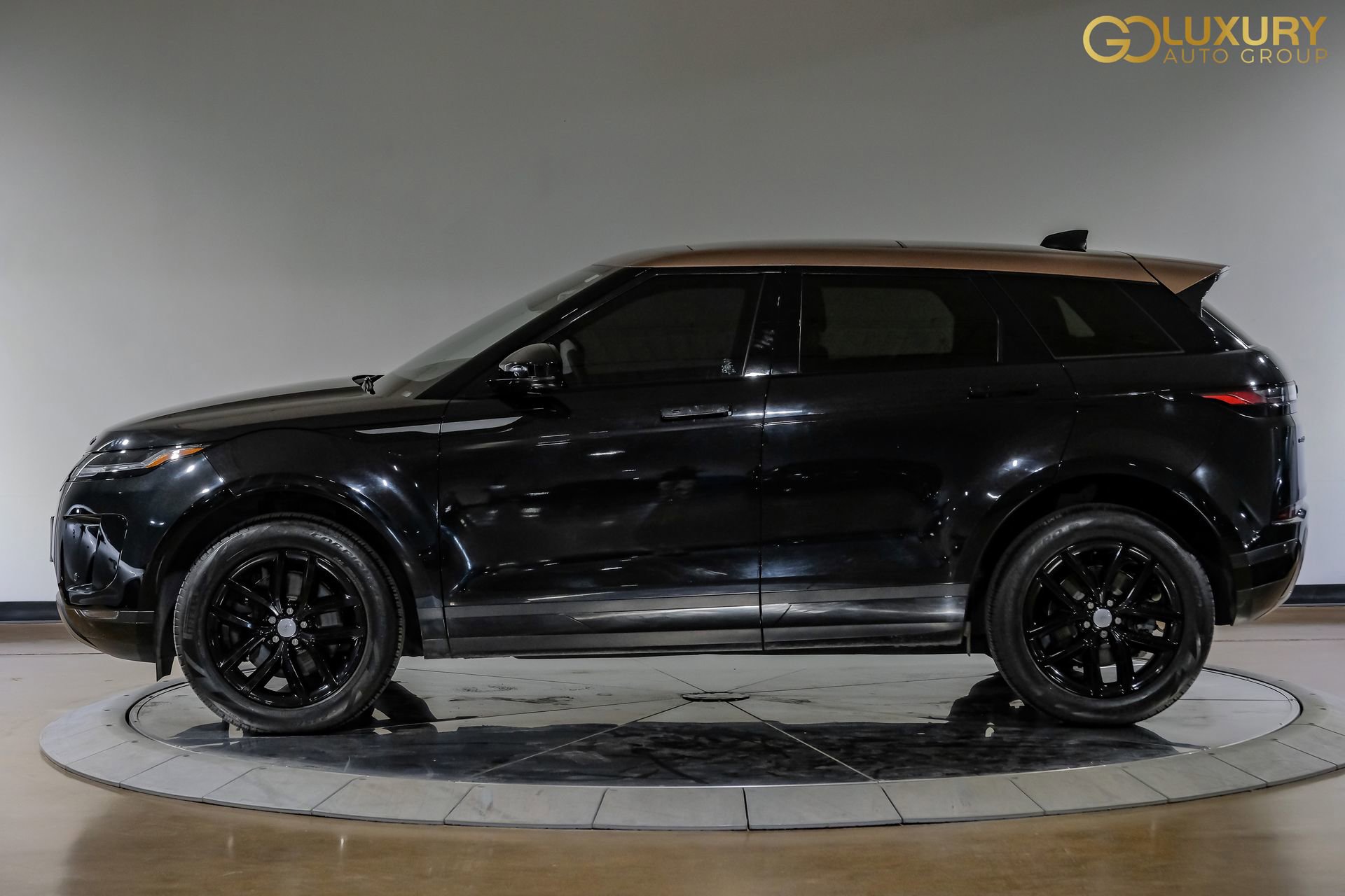Used 2024 Land Rover Range Rover Evoque S AWD/4WD image 13