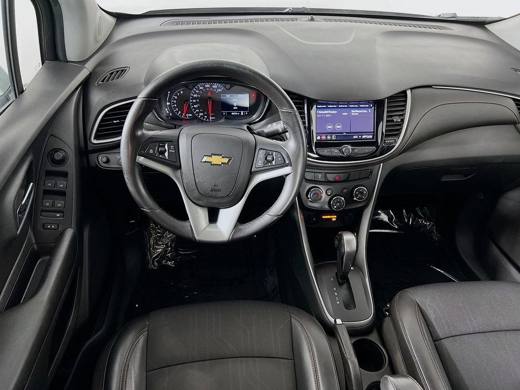Used 2022 Chevrolet Trax LT w/ Driver Confidence Package AWD/4WD image 20