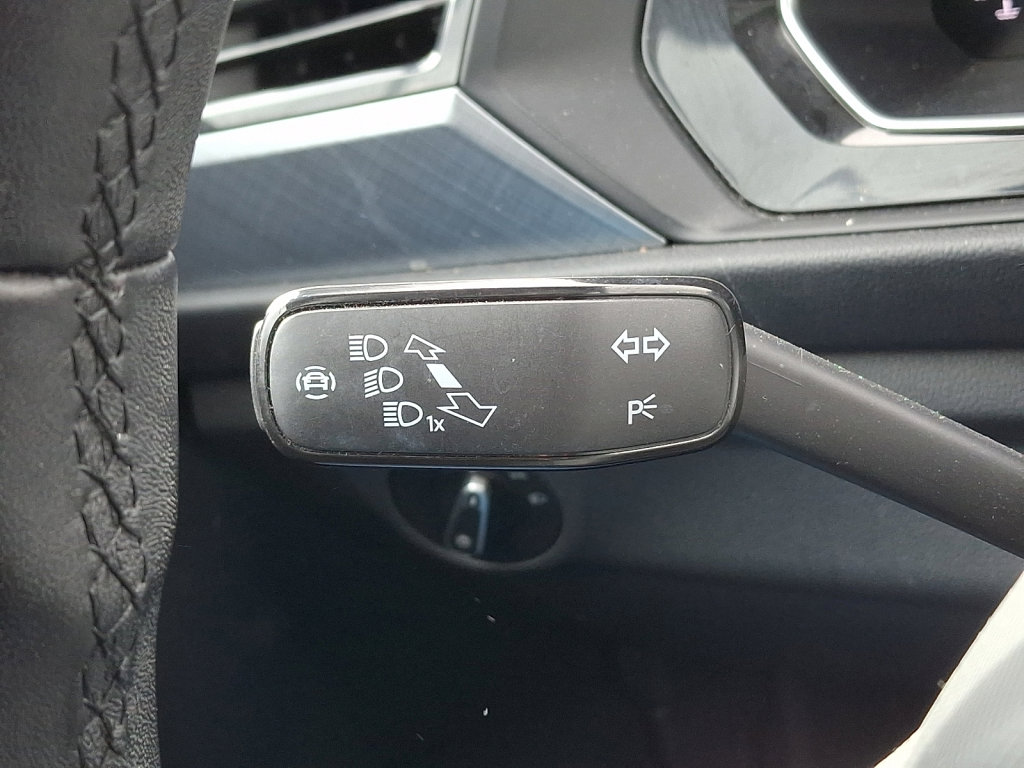 Used 2024 Volkswagen Jetta SE image 23