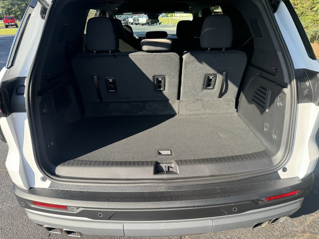 New 2026 Chevrolet Traverse LT image 5