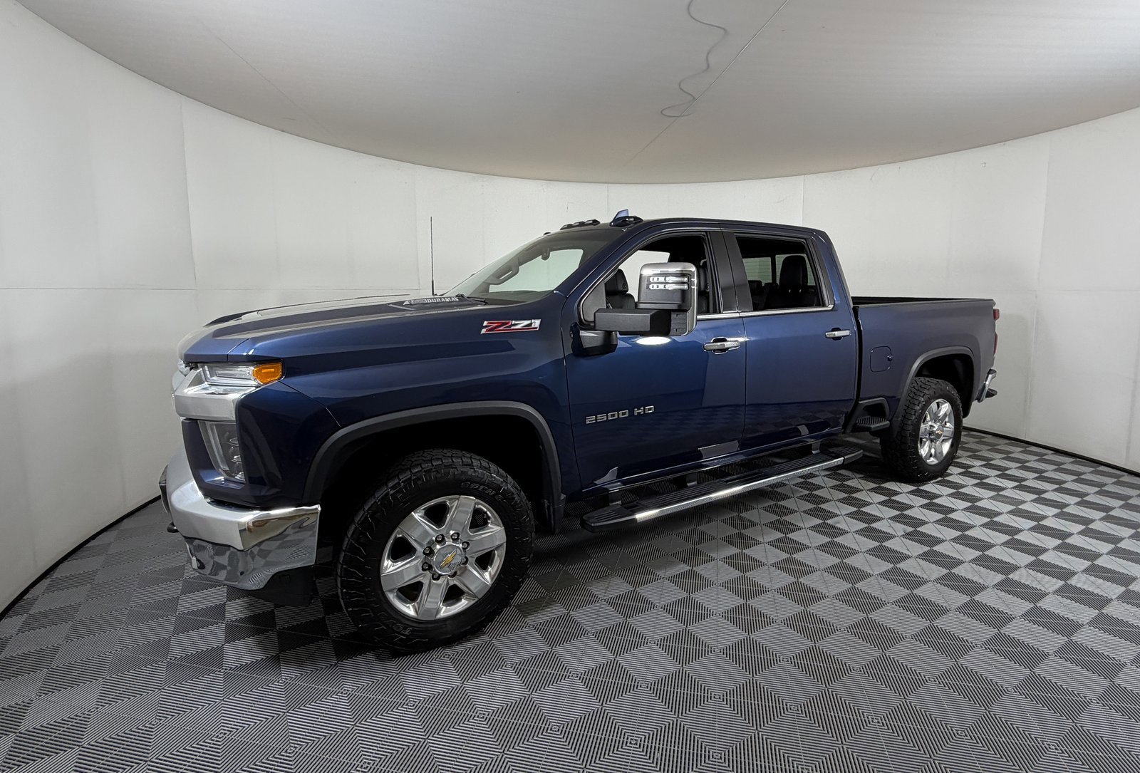 Used 2021 Chevrolet Silverado 2500 LTZ image 2