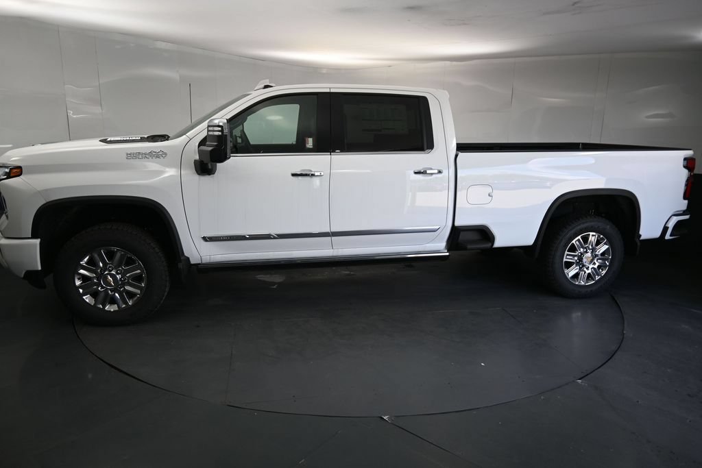 New 2026 Chevrolet Silverado 3500 High Country w/ Technology Package AWD/4WD image 3