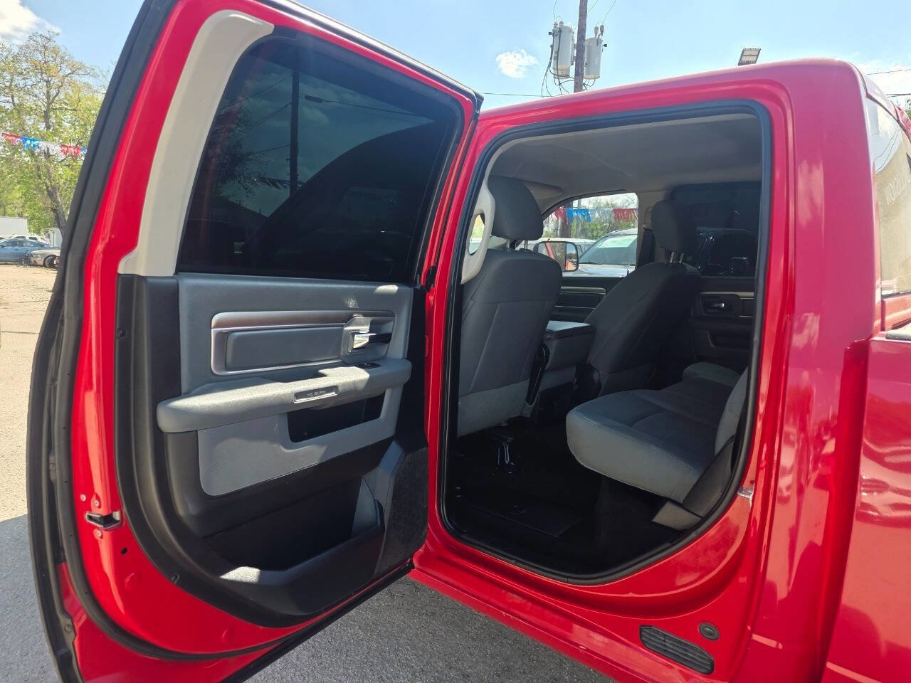 Used 2016 RAM 2500 SLT AWD/4WD image 11