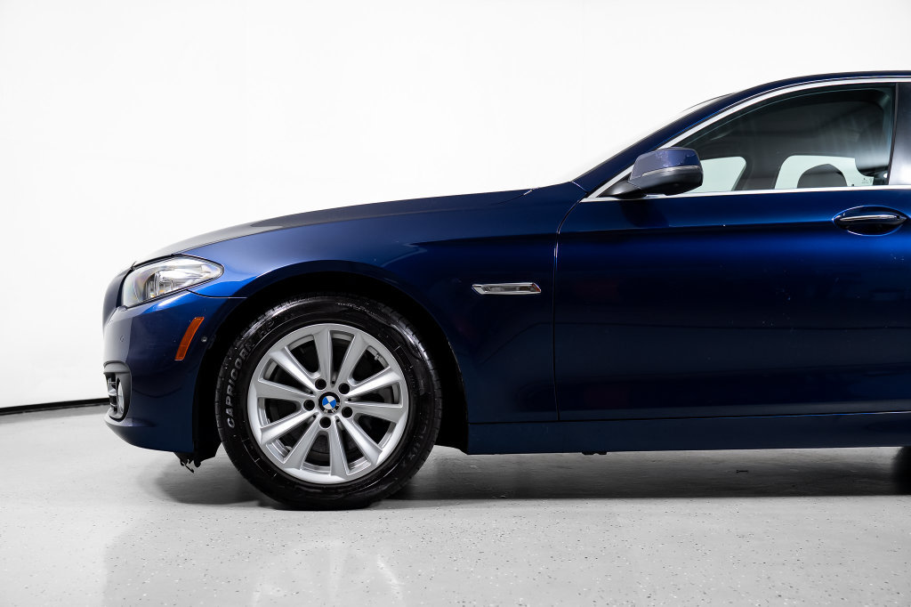 Used 2016 BMW 528i Sedan RWD image 12