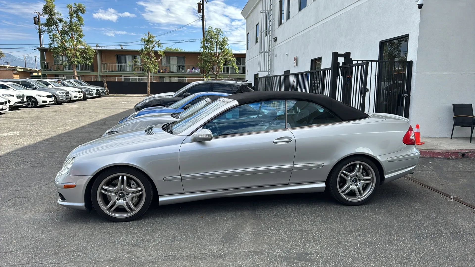 Used 2005 Mercedes-Benz CLK 55 AMG Cabriolet image 2