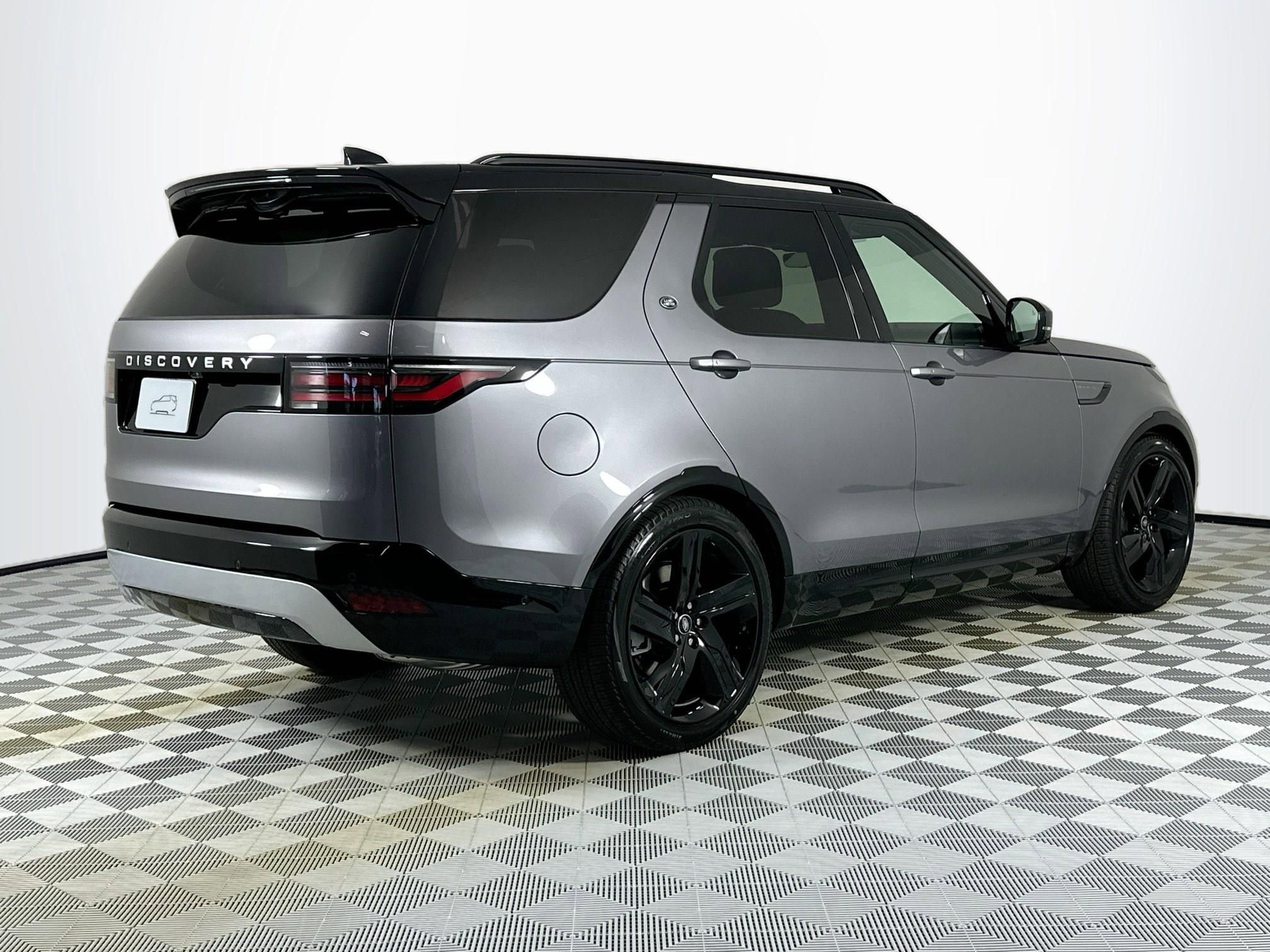 Used 2026 Land Rover Discovery Limited Edition image 5